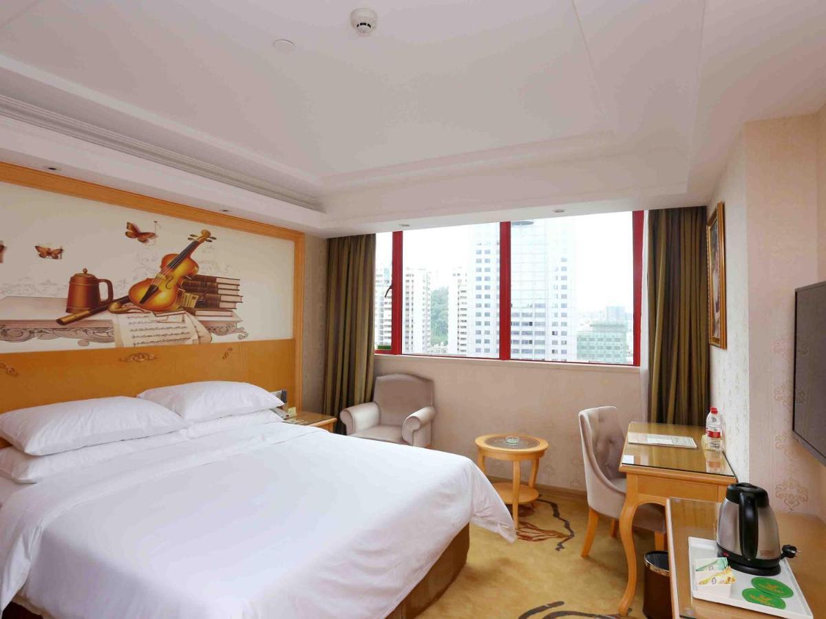 Vienna Hotel Zhongshan West District Exterior photo
